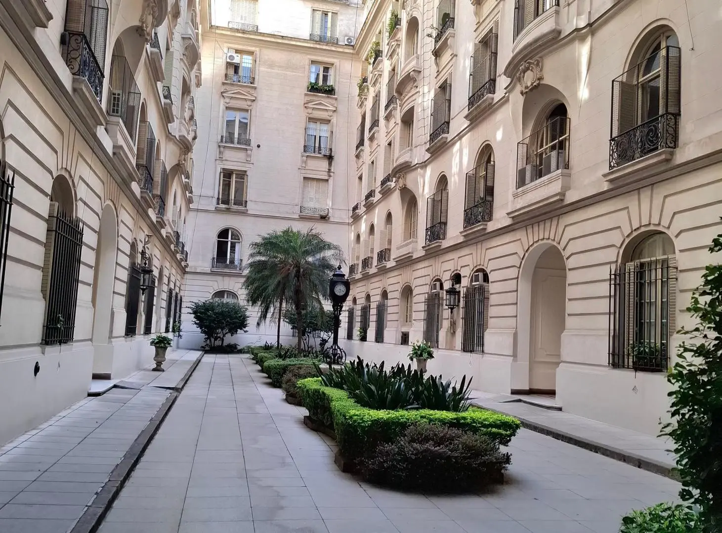 DEPARTAMENTO EN ALQUILER AMOBLADO; 85 M2. 3