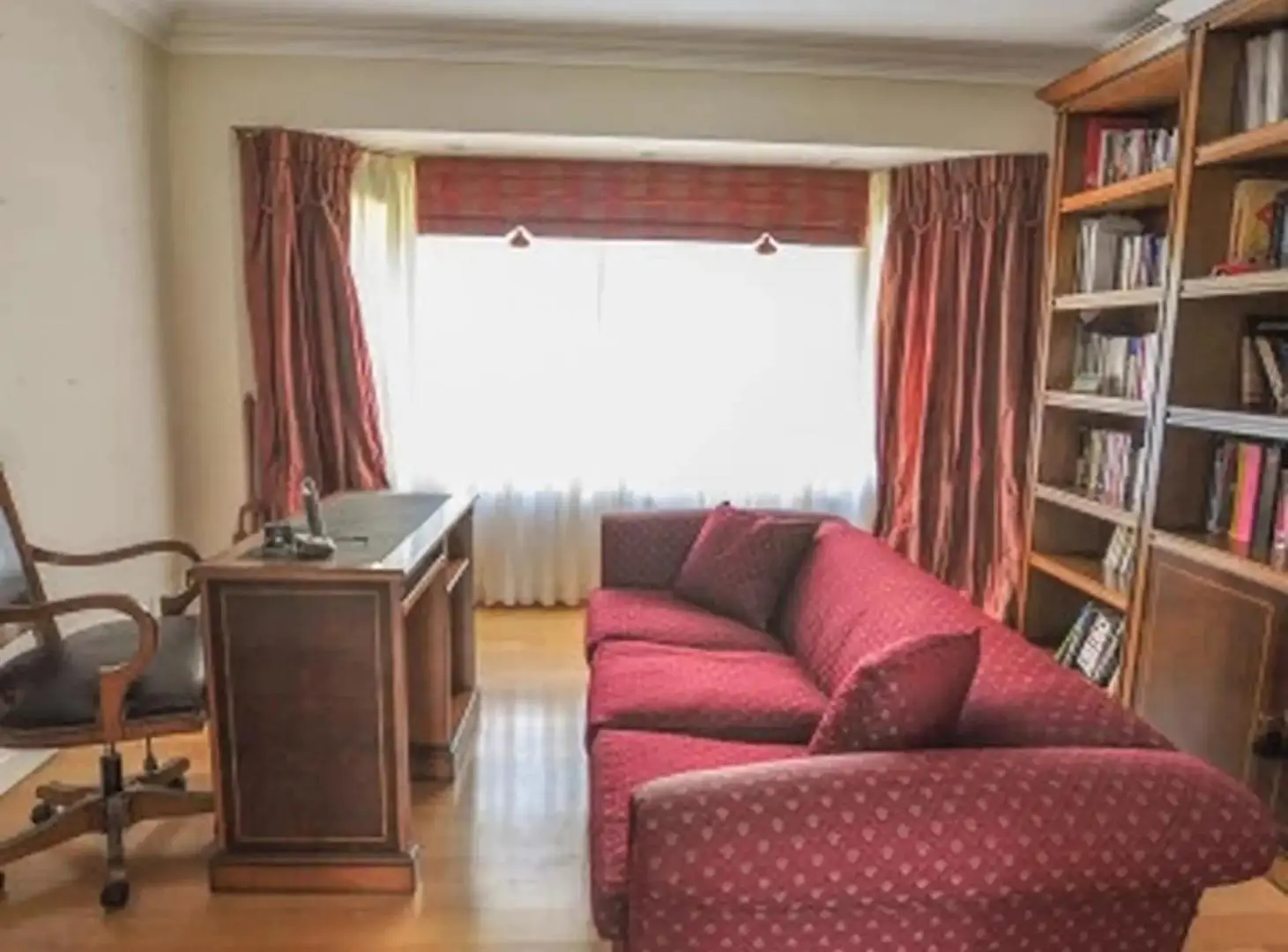 MAGNÍFICA RESIDENCIA EN VENTA , CON FINANCIAC. DIRECTA, 4 DORM EN SUITE + 5TO SUITE (HUESPEDES) 4