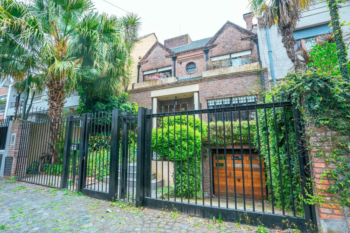 Foto de Señorial chalet a 500m de Av Alvear. 4 dormitorios y escritorio, imagen 1