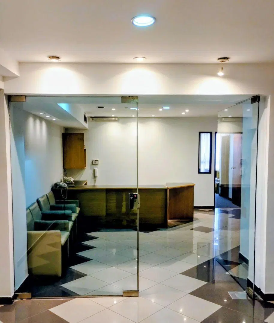 Venta de importante Oficina en Microcentro 4