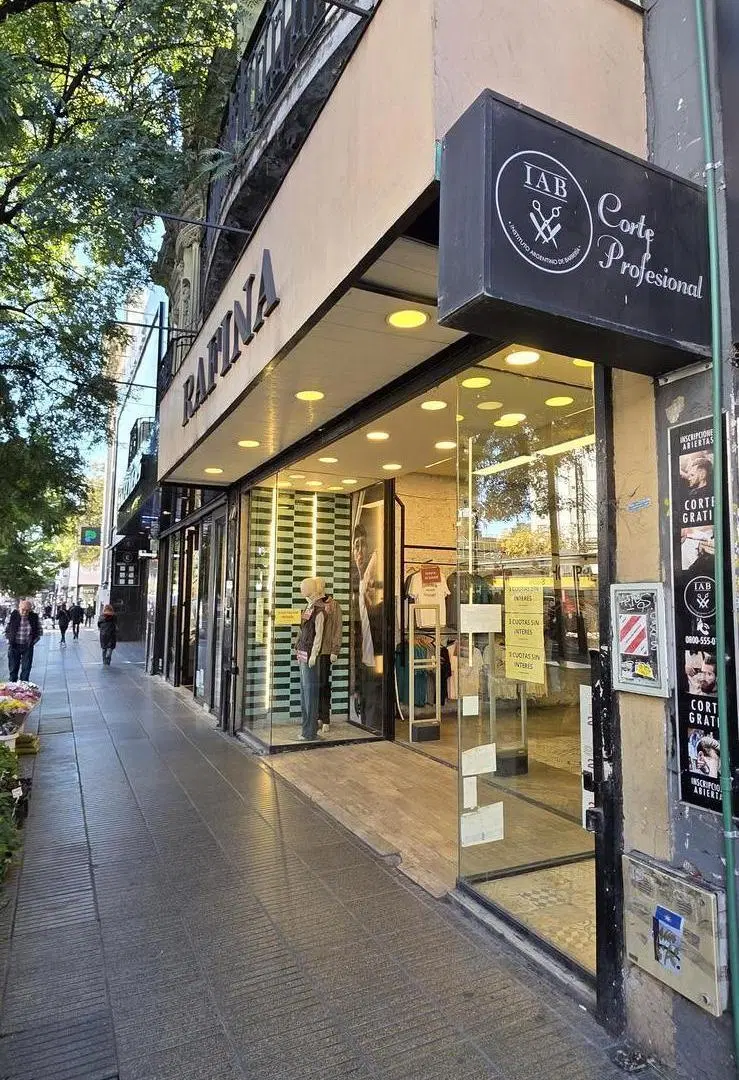Local Comercial en alquiler en Cabildo y Sucre 4