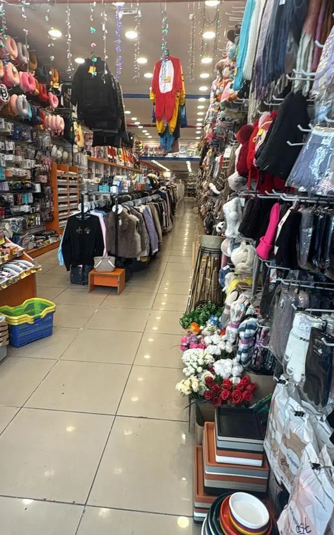 Local Comercial en Av. Santa Fe y Pueyrredon. Sin expensas. Apto todo destino 1