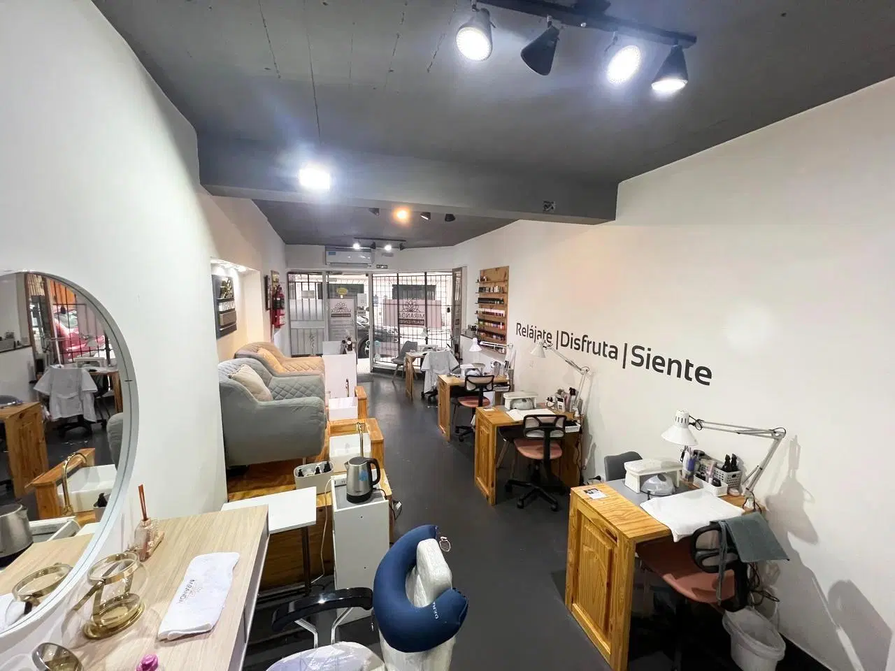 Local en Alquiler y Venta en Anasagasti y Santa Fe, a metros de Alto Palermo 3