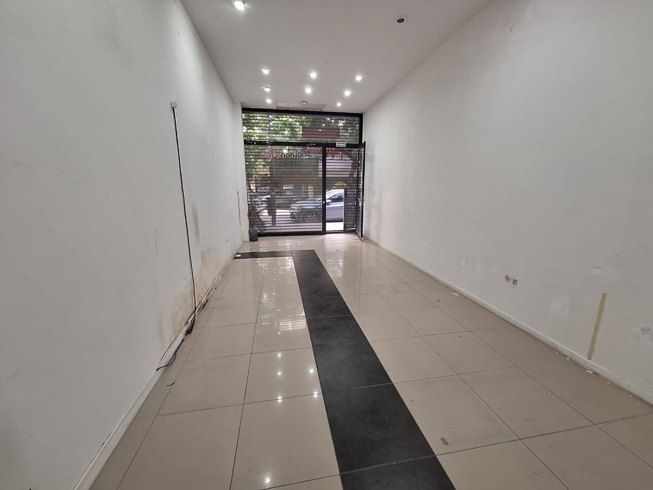 Foto de Local en Alquiler en Gorostiaga y Cabildo, imagen 2