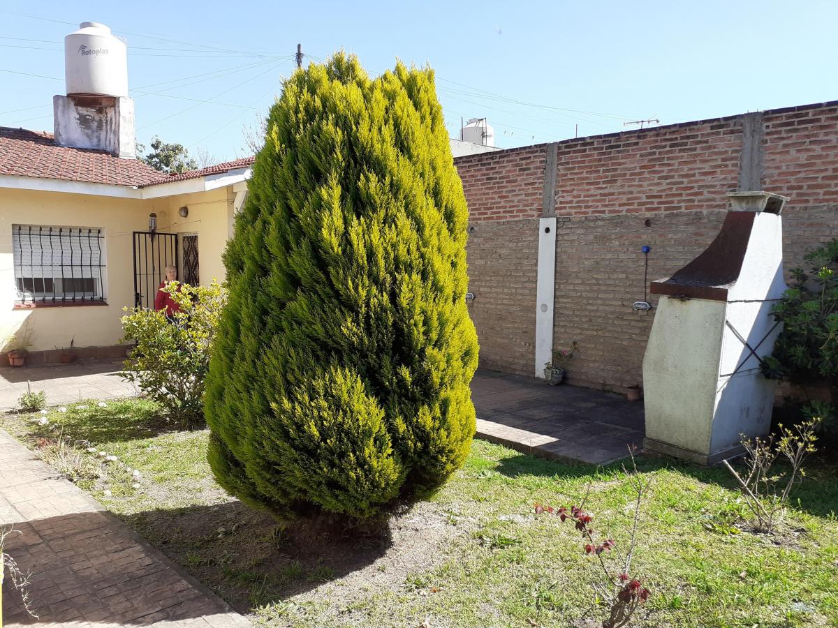 Hermoso Chalet 4 Amb en Venta