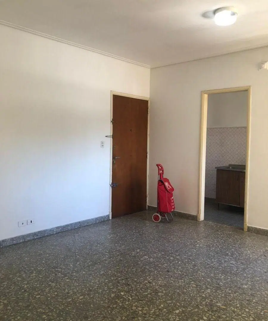 AMPLIO DEPARTAMENTO DE 2 AMBIENTES EN ALQUILER 4