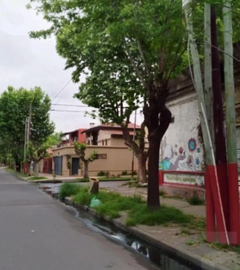 Lote en Venta en Esquina en Remedios de Escalada 8