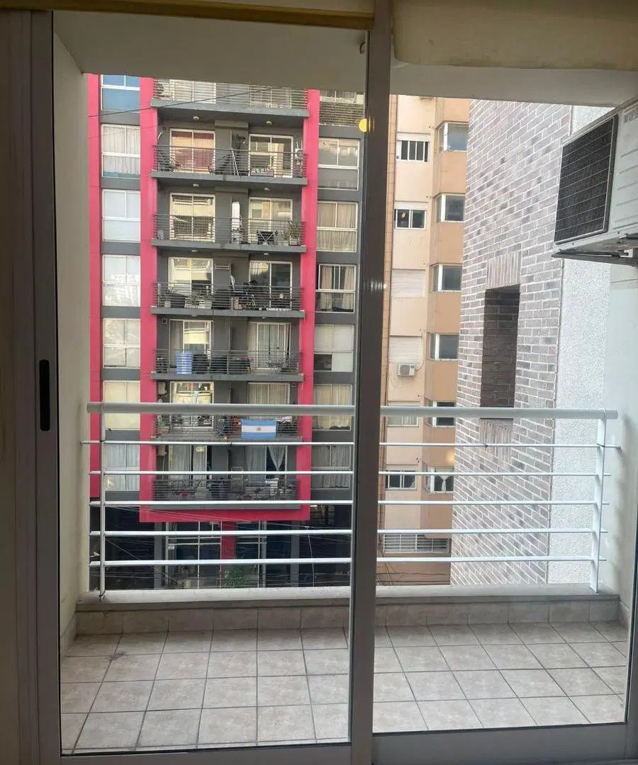 Excelente depto de dos ambientes en Alquiler en Saenz 140, 4°B Lomas de Zamora 8