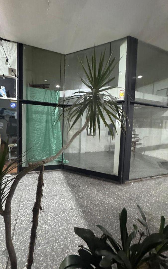 Foto de Local Comercial en Venta en Galeria Centerlom, imagen 5