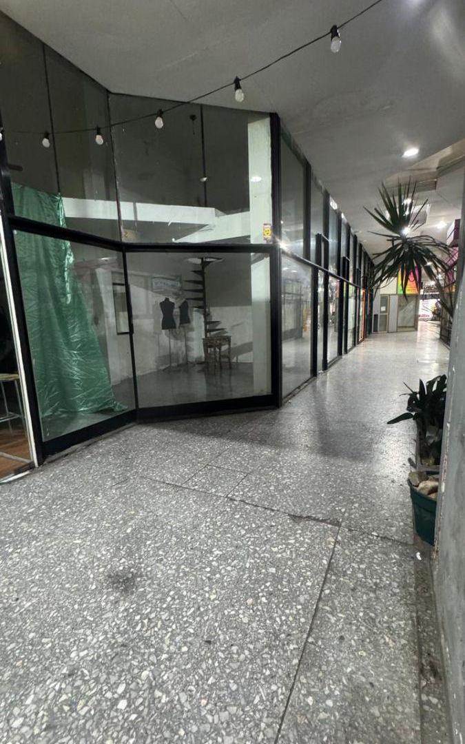 Foto de Local Comercial en Venta en Galeria Centerlom, imagen 2