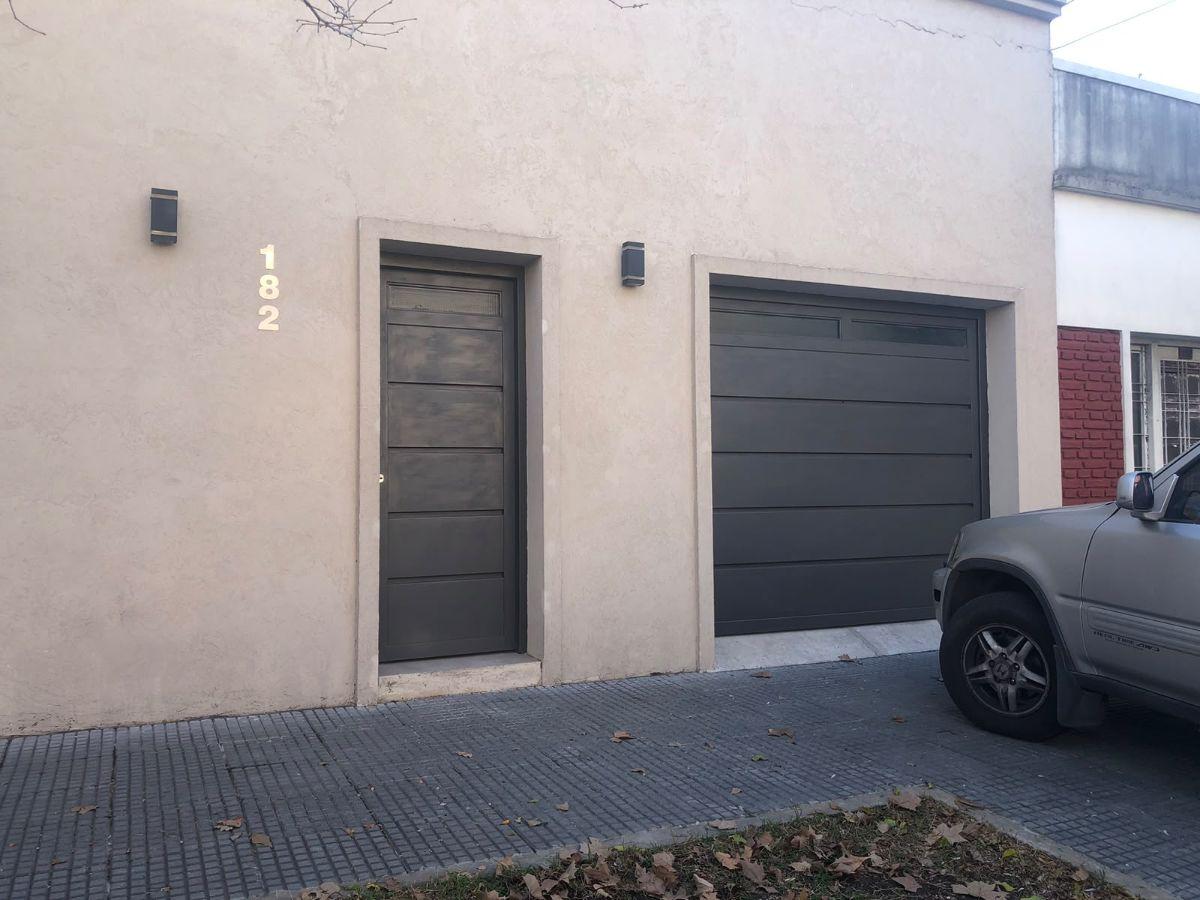 Foto de MUY LINDA CASA DE 3 AMBIENTES CON PATIO Y TERRAZA!!!, imagen 3