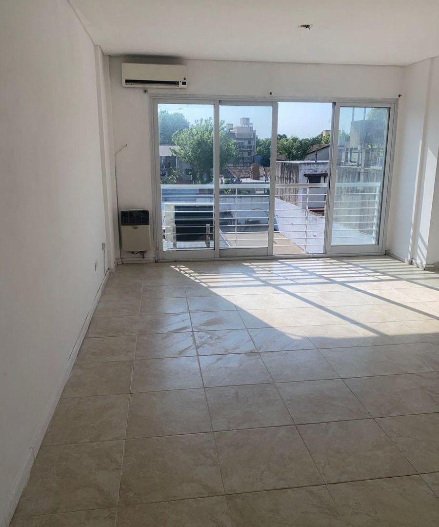 Foto de Excelente oficina en Alquiler en Lomas de Zamora Alsina 2120, 1°C, imagen 1