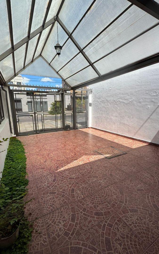 Foto de Duplex 3 Amb en Venta con cochera, patio y terraza, imagen 2