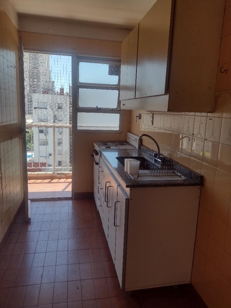 Departamento 49 m² y 2 dormitorios en venta en Almagro cochera cubierta