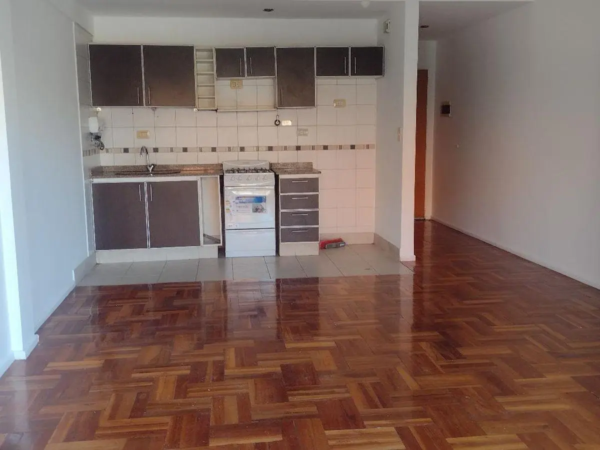 Hermoso Monoambiente super amplio balcón baulera con o sin cochera fija cubierta 5