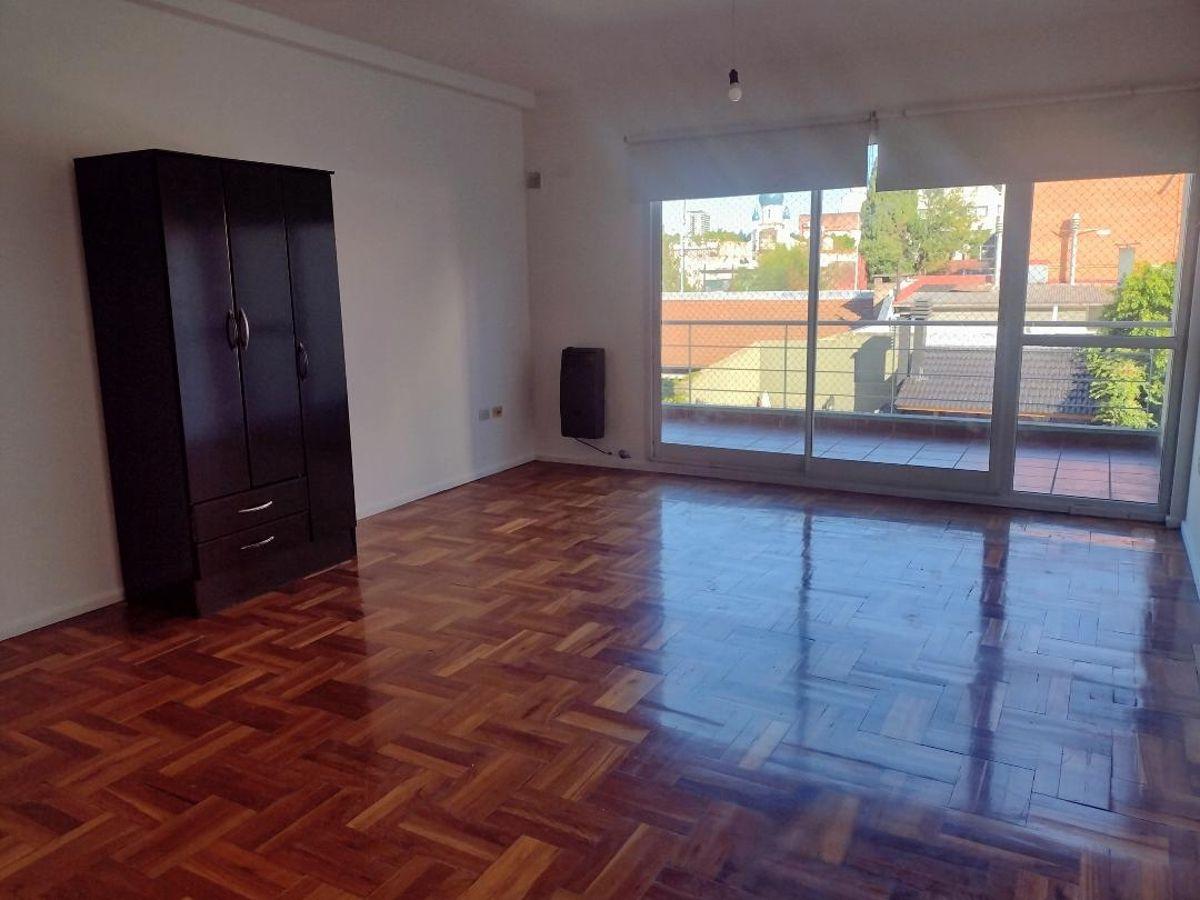 Hermoso Monoambiente super amplio balcón baulera con o sin cochera fija cubierta