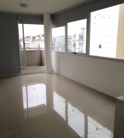 1 AMBIENTE 33m2- BALCON-CRFTE-IMPECABLE-SUPER LUMINOSO-SOBRE AV. CORRIENTES 2