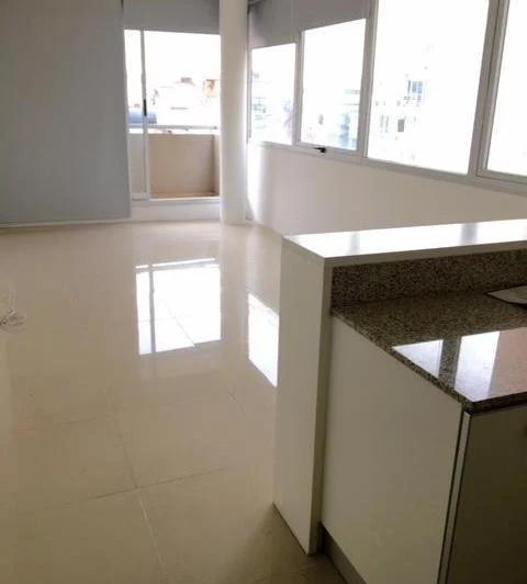 1 AMBIENTE 33m2- BALCON-CRFTE-IMPECABLE-SUPER LUMINOSO-SOBRE AV. CORRIENTES 1