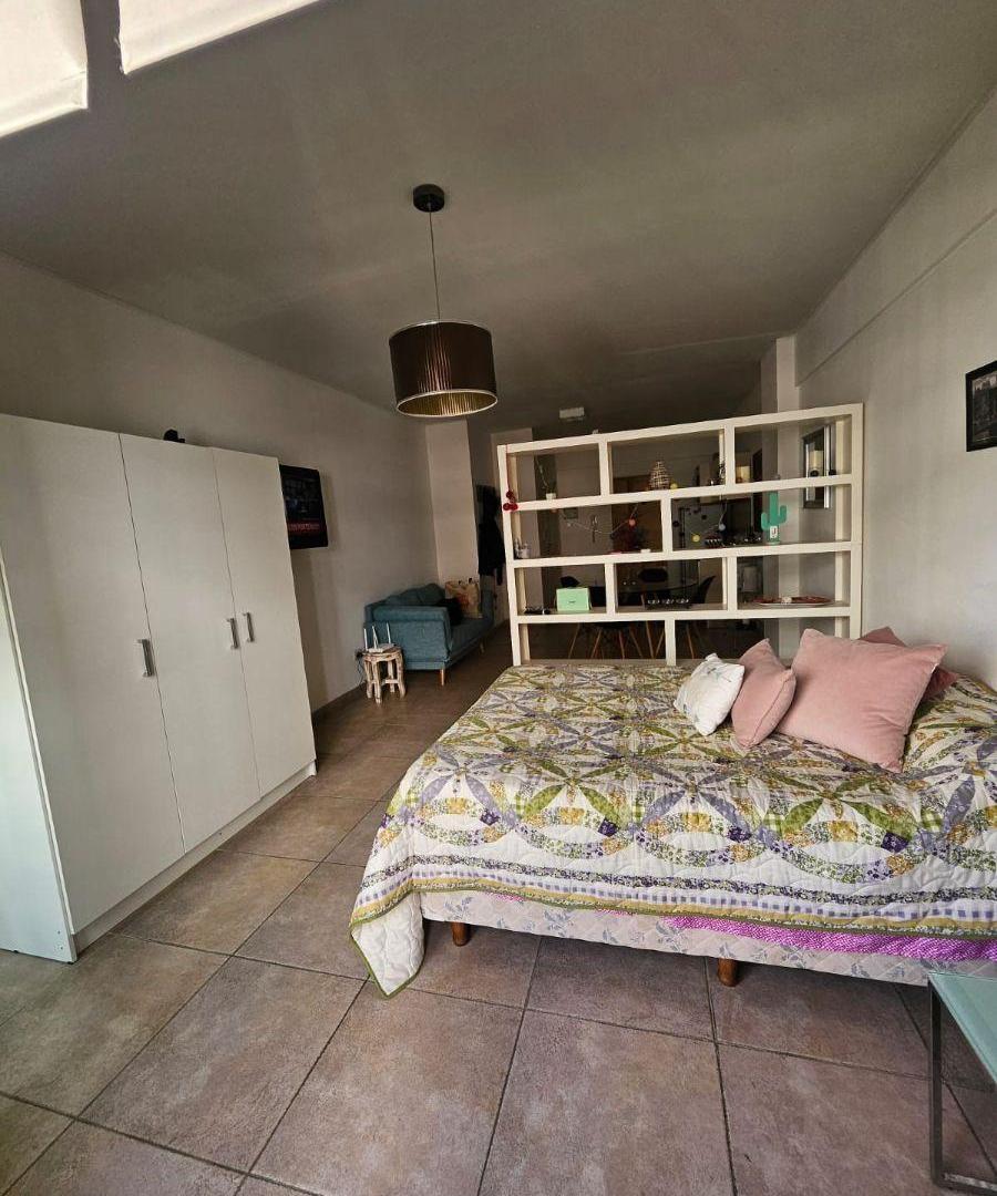 1 AMBIENTE BALCON AL FRENTE-COCINA INTEGRADA-BAÑO COMPLETO-IMPECABLE-CON O SIN MUEBLES-36m2-LUMINOSO
