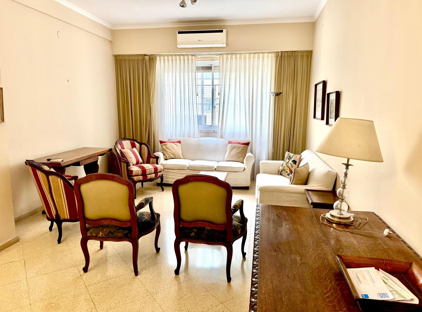 Cerrito 1200 Depto de Categoria 132 m² 3 dor + dep en edificio clasico