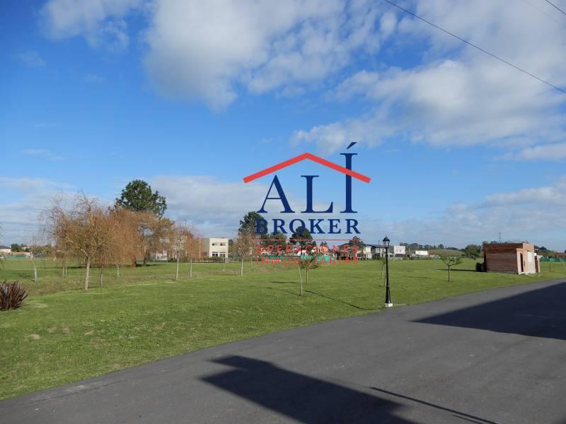 ALTOS DE CAMPO GRANDE, PILAR LOTE VENTA