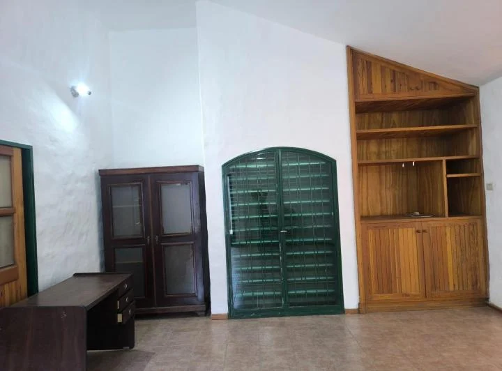 ALQUILER - EXCELENTE CASA CON 3 DORMITORIOS - B° EL REFUGIO  2