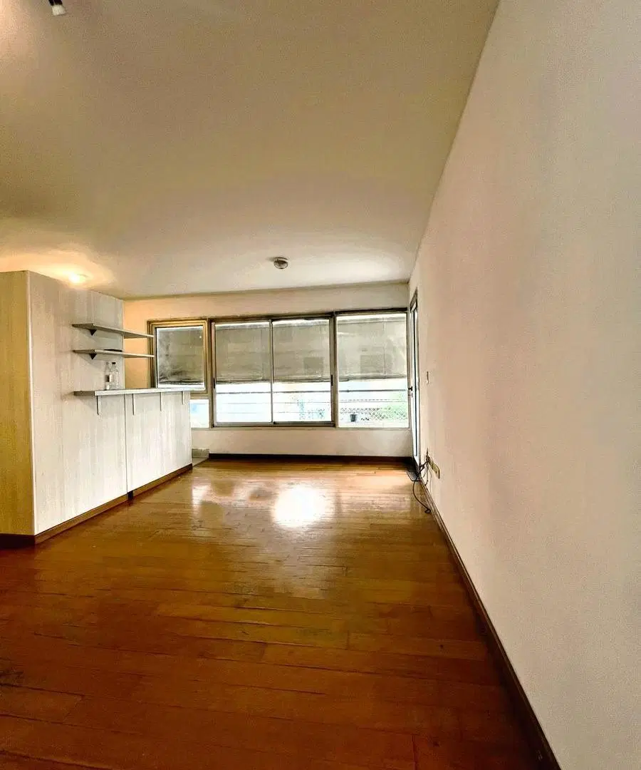Departamento en alquiler  2 ambientes, con balcon y cochera 4