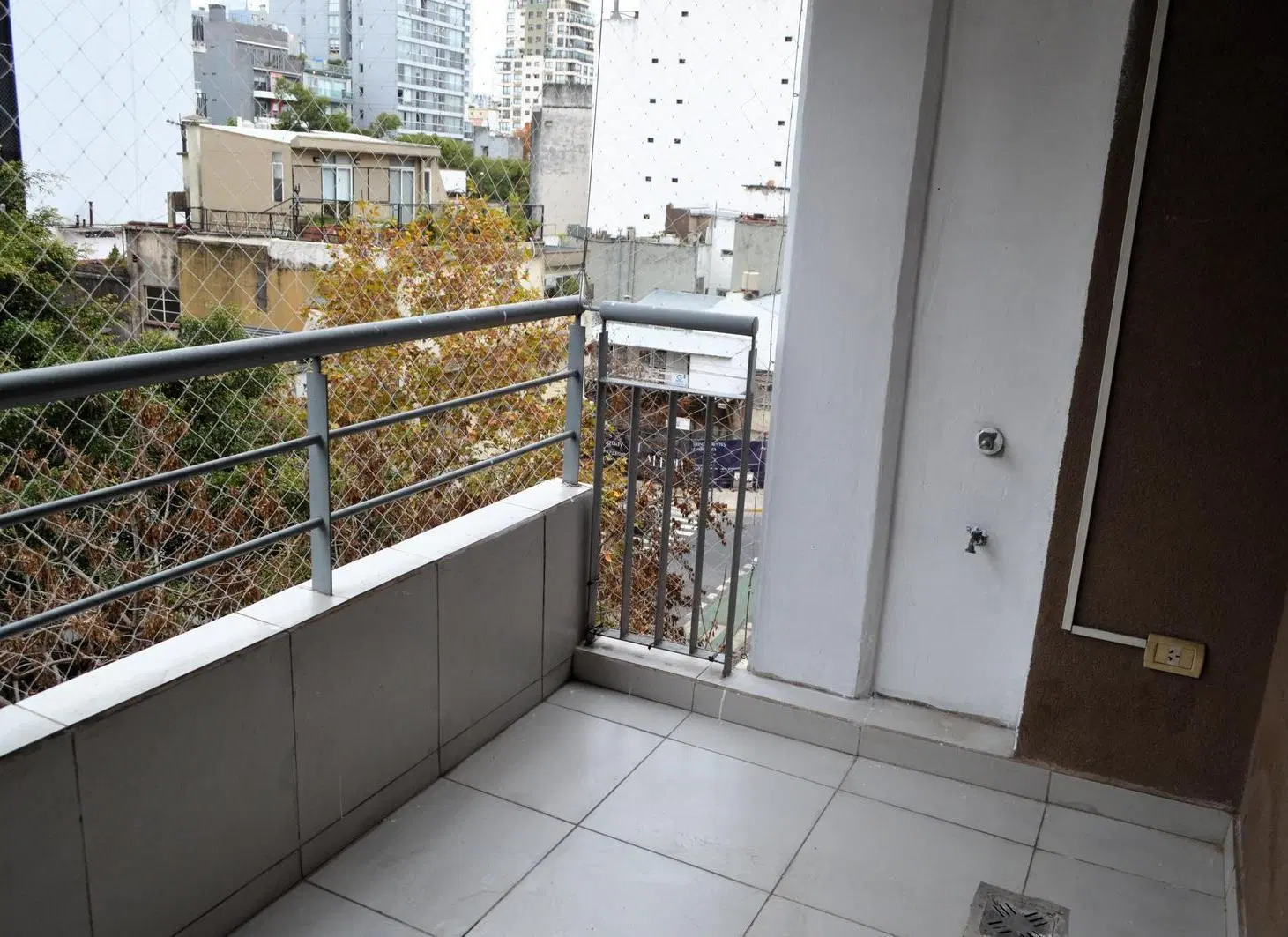 Departamento en alquiler  2 ambientes, con balcon y cochera 2