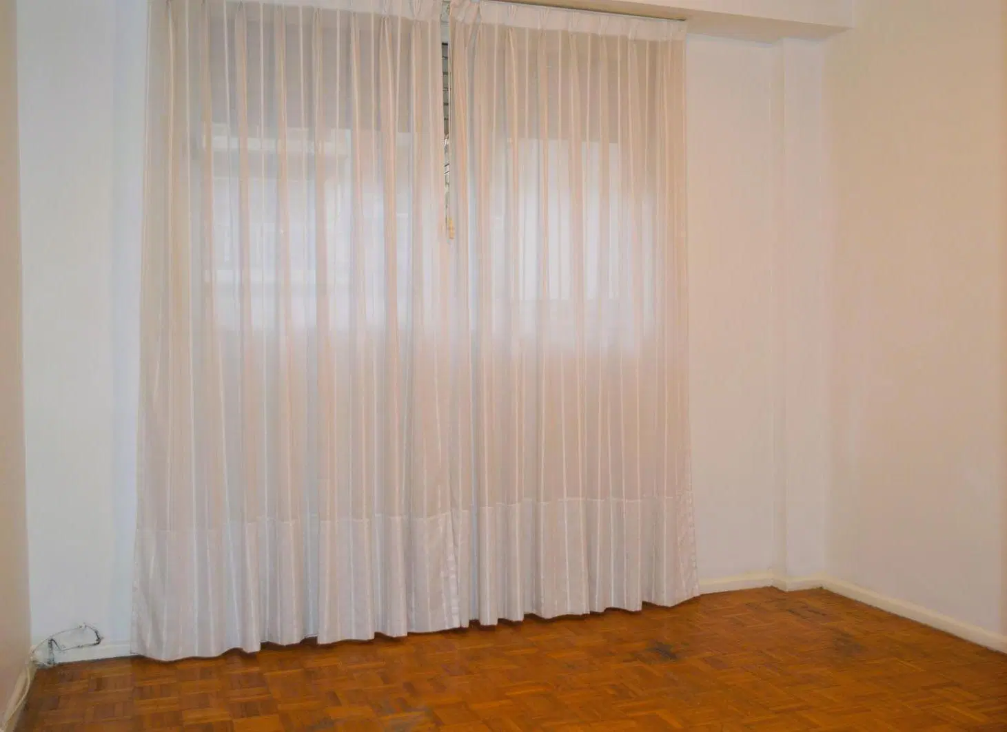 Departamento en alquiler de 2 ambientes al frente con balcón. 5