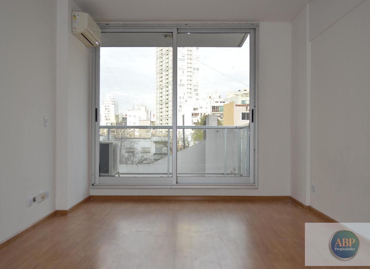 Foto de ¡IMPECABLE MONOAMBIENTE CON BALCÓN EN ALQUILER - APTO PROFESIONAL!, imagen 1