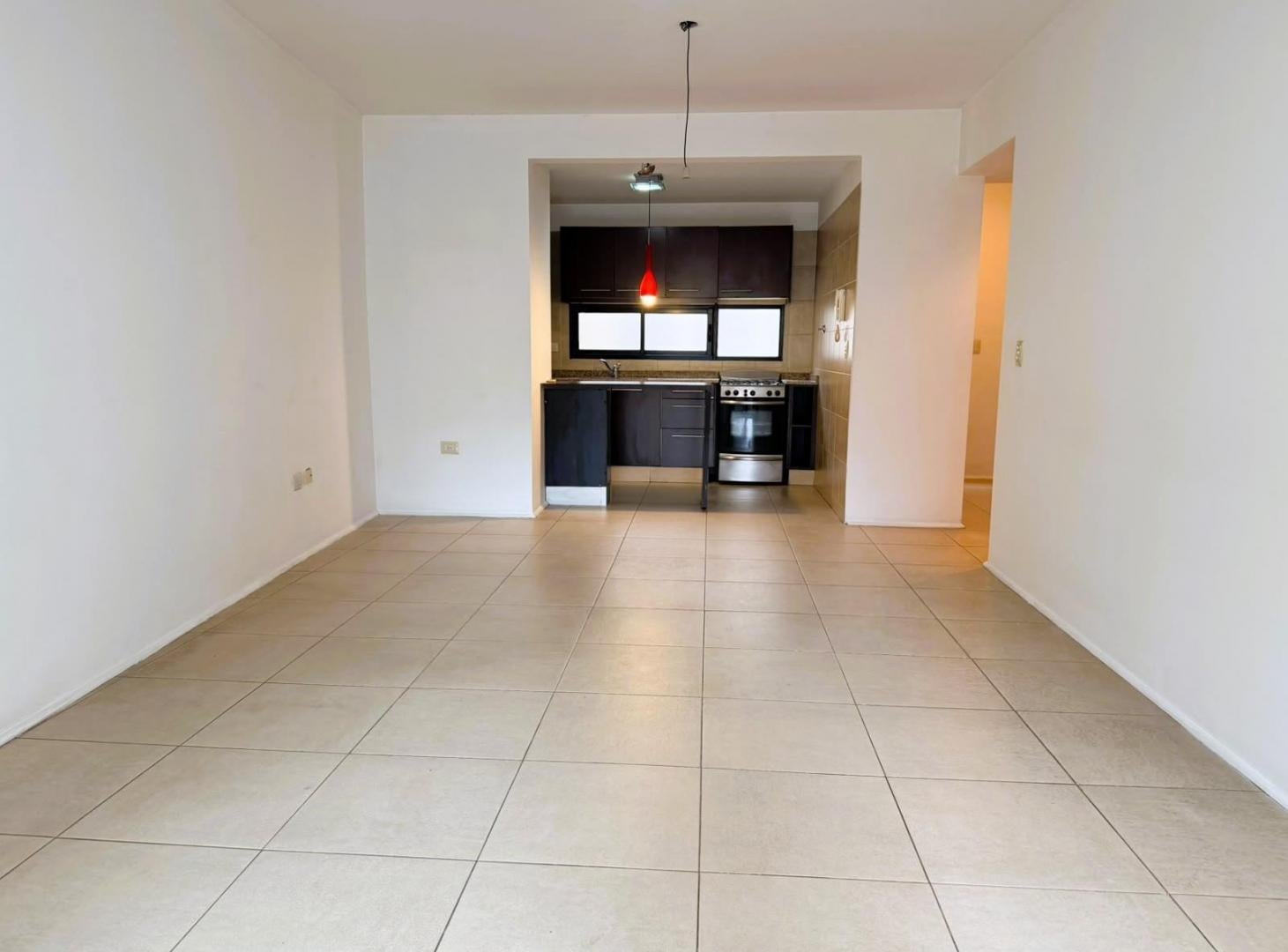 Foto de Alquiler 2 Ambientes Moderno con Escritorio, Cochera y Balcón – San, imagen 3