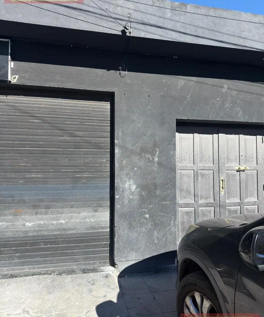 Casa sobre lote de 500m2 con gran potencial. 1