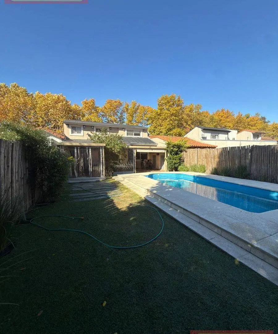 Lista para mudarse: casa refaccionada con jardín, pileta y gran suite en PA 2