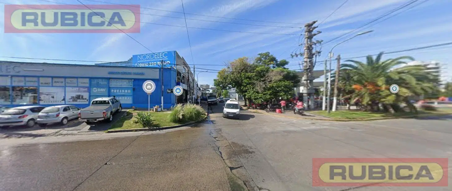 Local sobre Avenida Tratado del Pilar 1