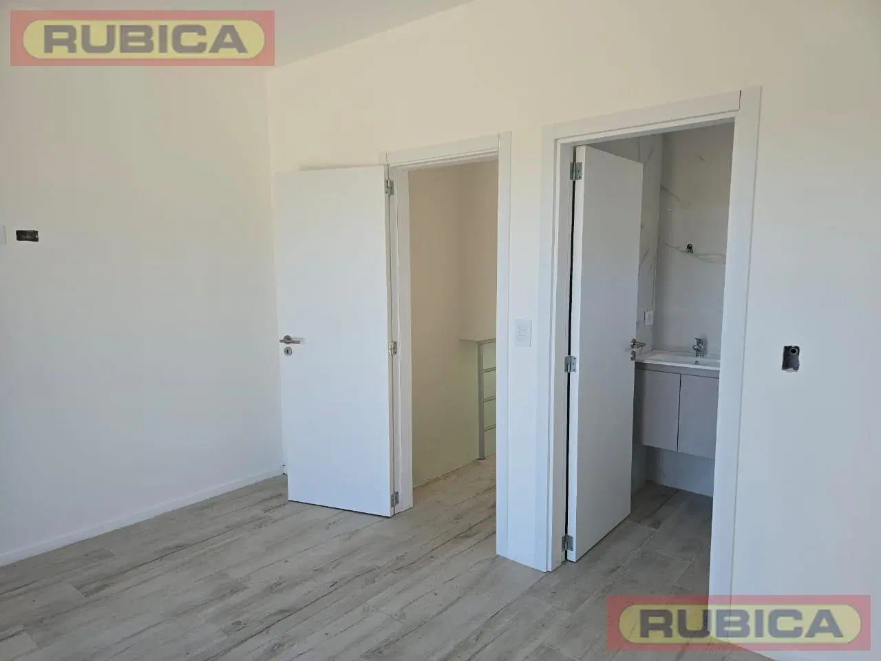Casa en ALQUILER - CHIC Village PILAR 4