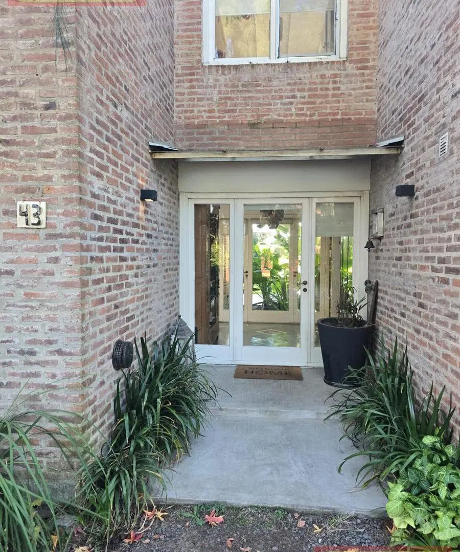 Casa de Categoría con 3 Suites, Piscina y Jardín | Barrio Cerrado Estancias Alvear | Don Torcuato 5