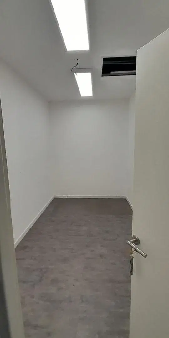 Excelente Oficina 480 m2 en 1er piso - Col. este de Panamericana km. 39 y Avda. Benavidez, Benavidez 2