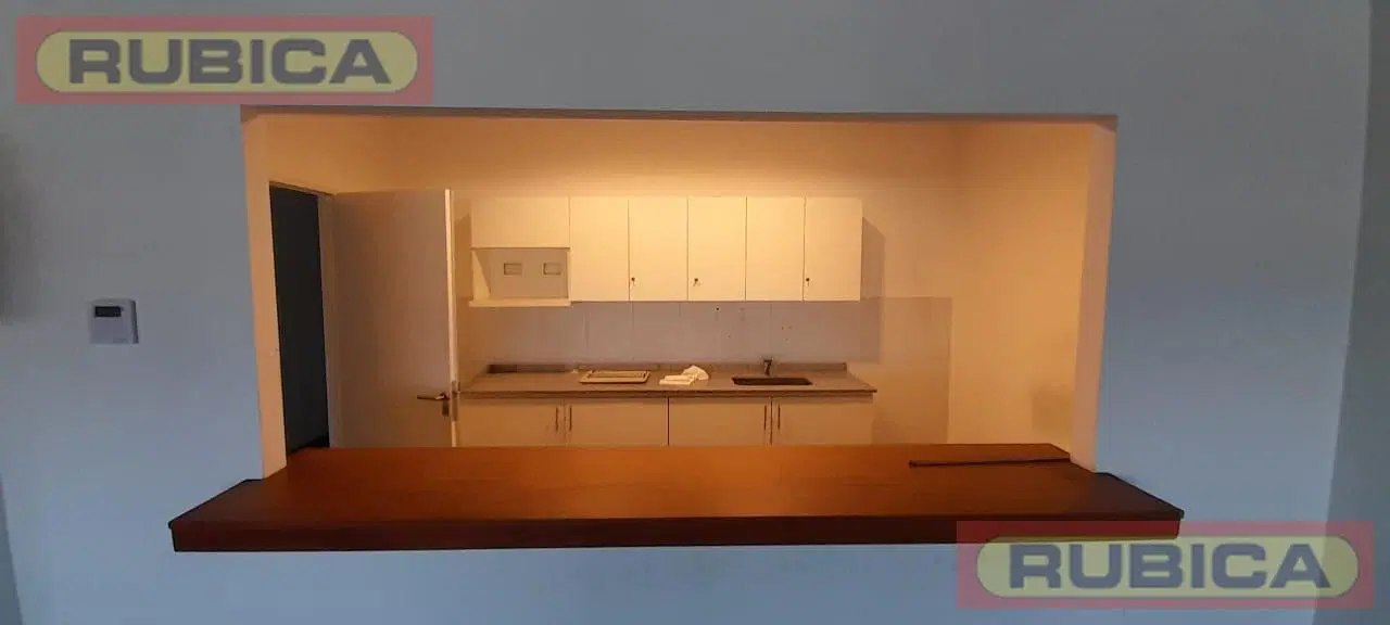 Excelente Oficina 480 m2 en 1er piso - Col. este de Panamericana km. 39 y Avda. Benavidez, Benavidez 4