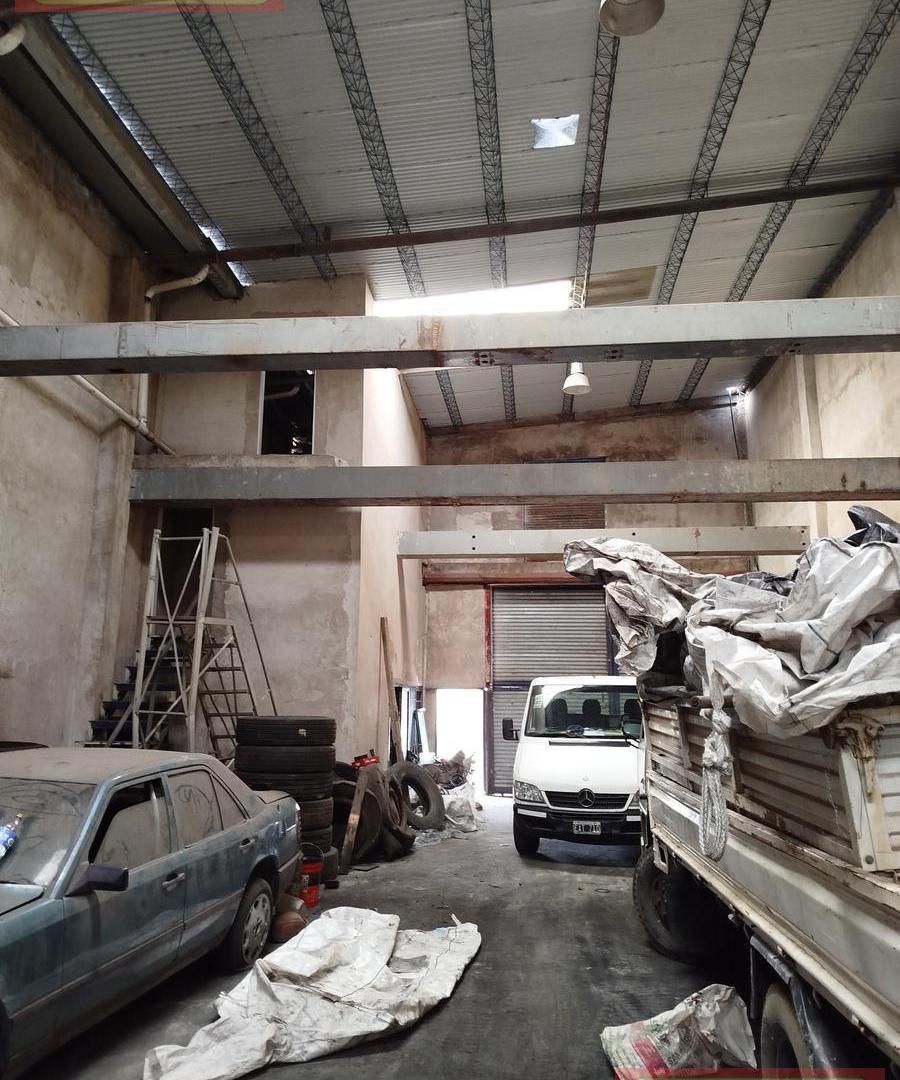 Foto de Depósito 430 m2 en alquiler - A 200 metros de Ruta 202 y Panamericana, imagen 2