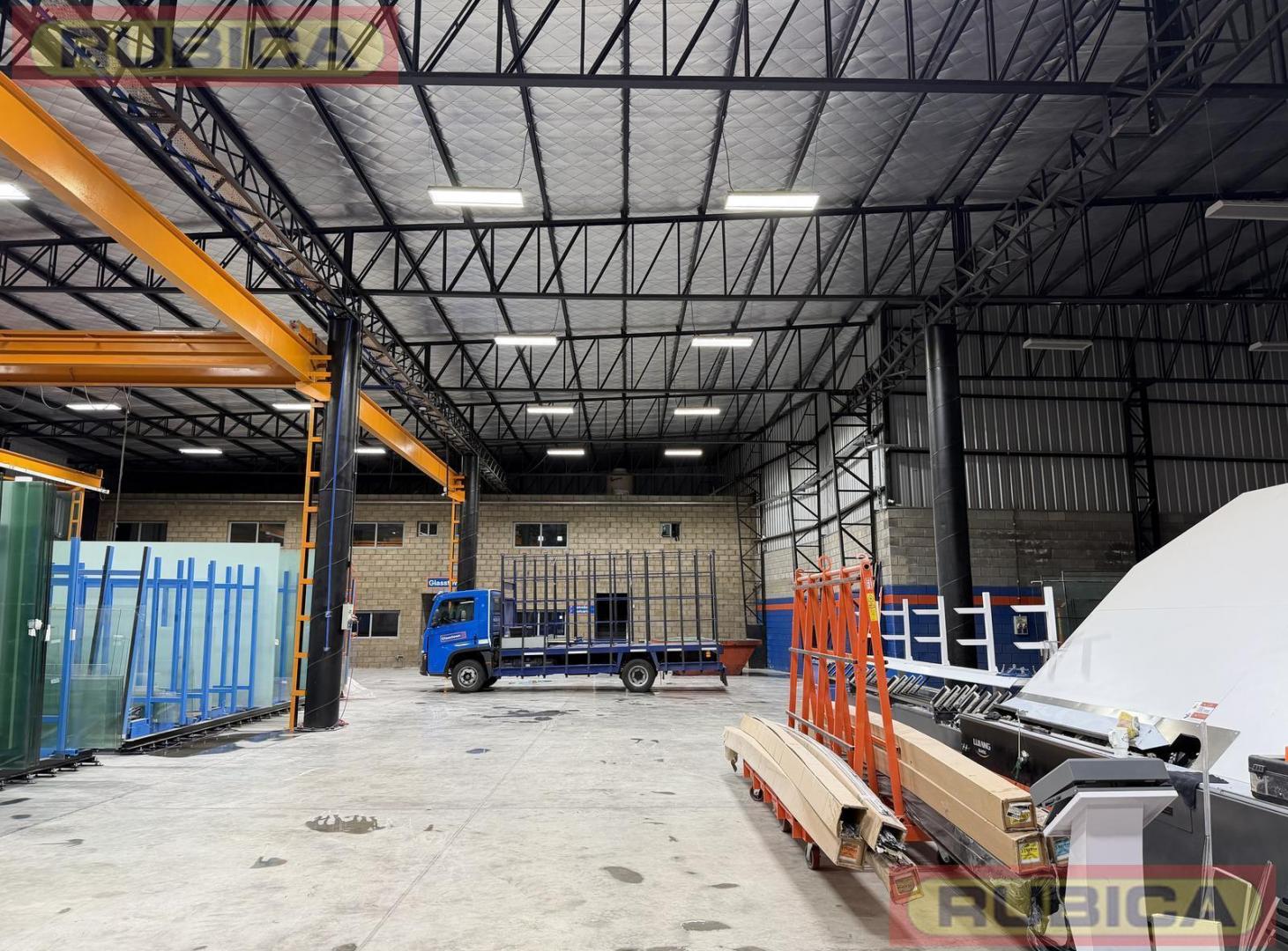 Foto de Alquiler 1.688 m2 Galpon / Deposito con oficinas en Pablo Nogues sobre, imagen 2