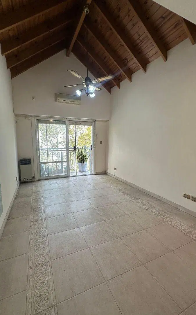 Departamento 3 Ambientes centrico en Excelente Zona de Banfield 3