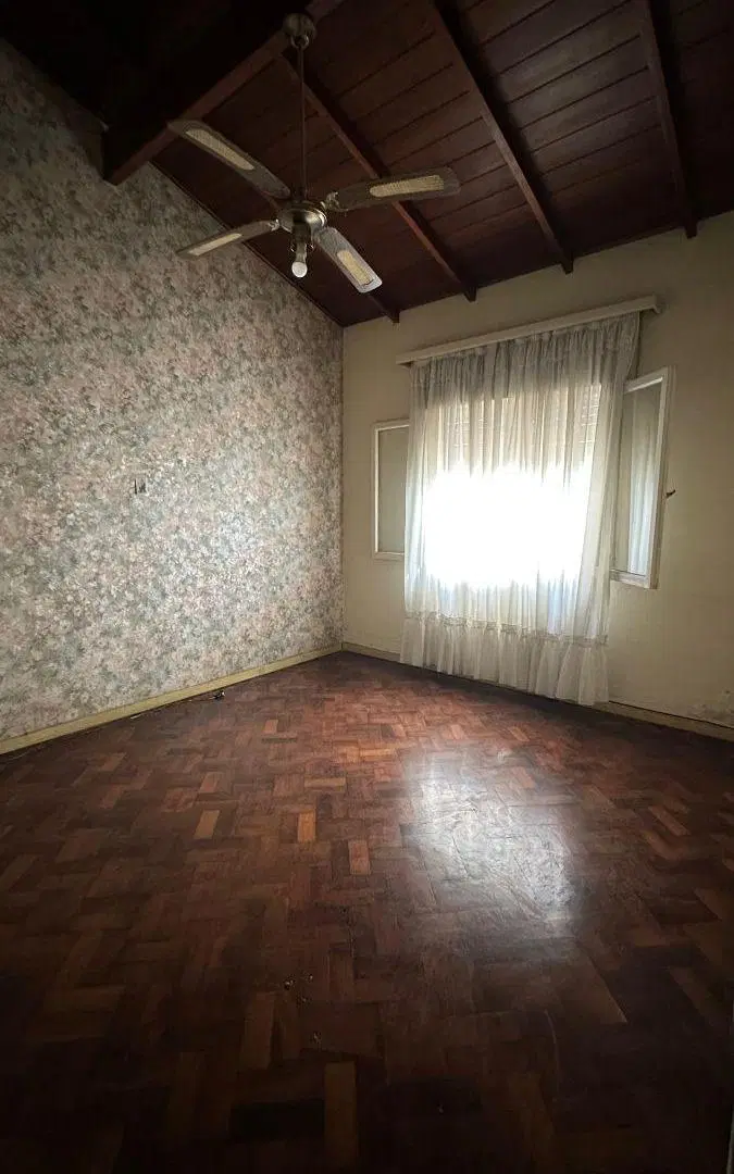VENTA CASA 3 DORMITORIOS EN BANFIELD. PEDERNERA 1318. APTA CREDITO. 3