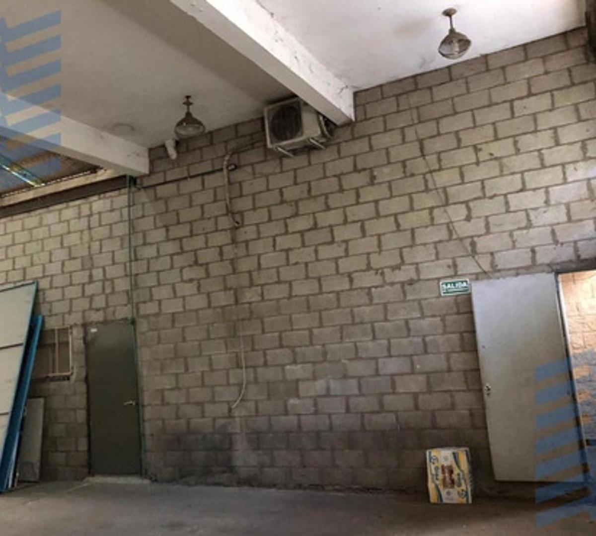 Foto de Galpón, Villa Urquiza- Deposito con Entrada Camion, imagen 4