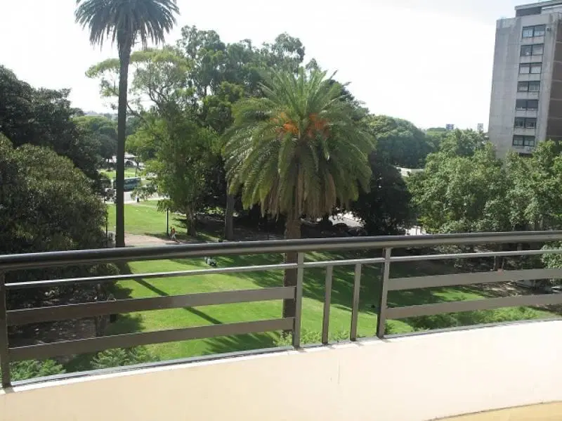 Bioy Casares al 2000, 4, piso. Recoleta VISTA ESPECTACULAR sobre Pza. S.M. Tours, sin muebles, opcio 5