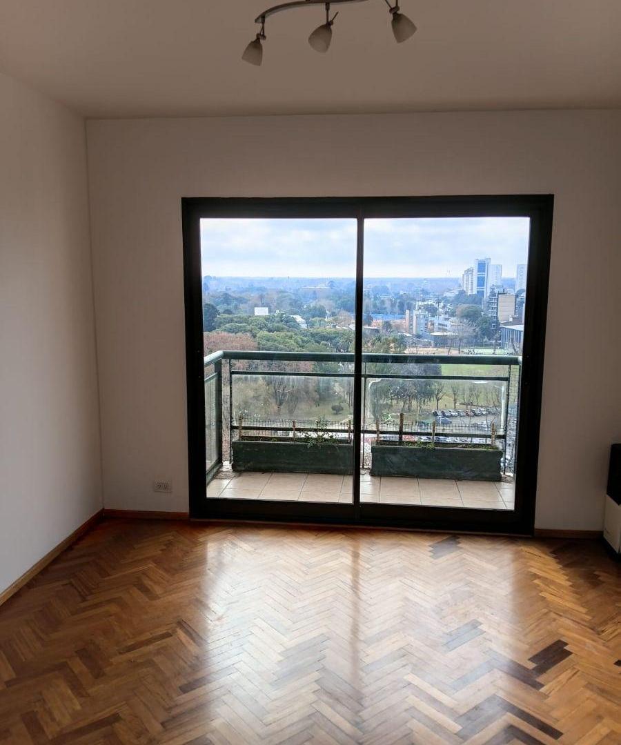 Foto de LUMINOSO 2 AMBIENTES . PISO ALTO .VISTA UNICA –COCHERA OPTATIVA, imagen 5