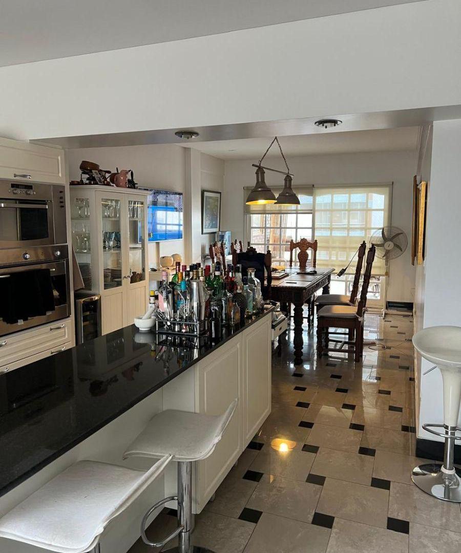 Foto de Piso 5 ambientes 273m2 c/2 cocheras,baulera, dep serv balcon aterrazado, imagen 2