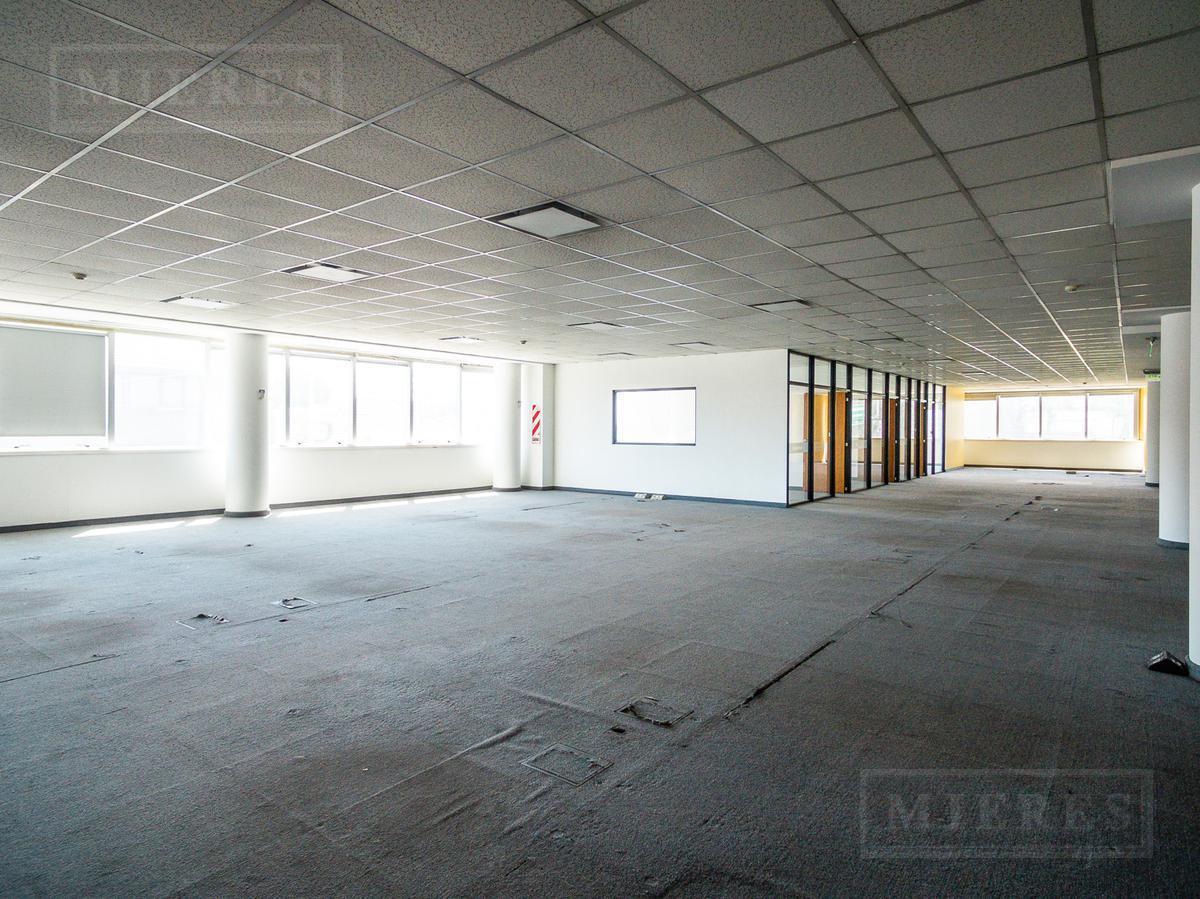 Foto de Oficinas en Alquiler sobre Panamericana y Malaver - Vicente López, imagen 3