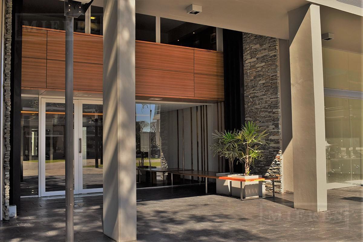 Foto de Excelente oficina en primer piso en venta en Agora III., imagen 2