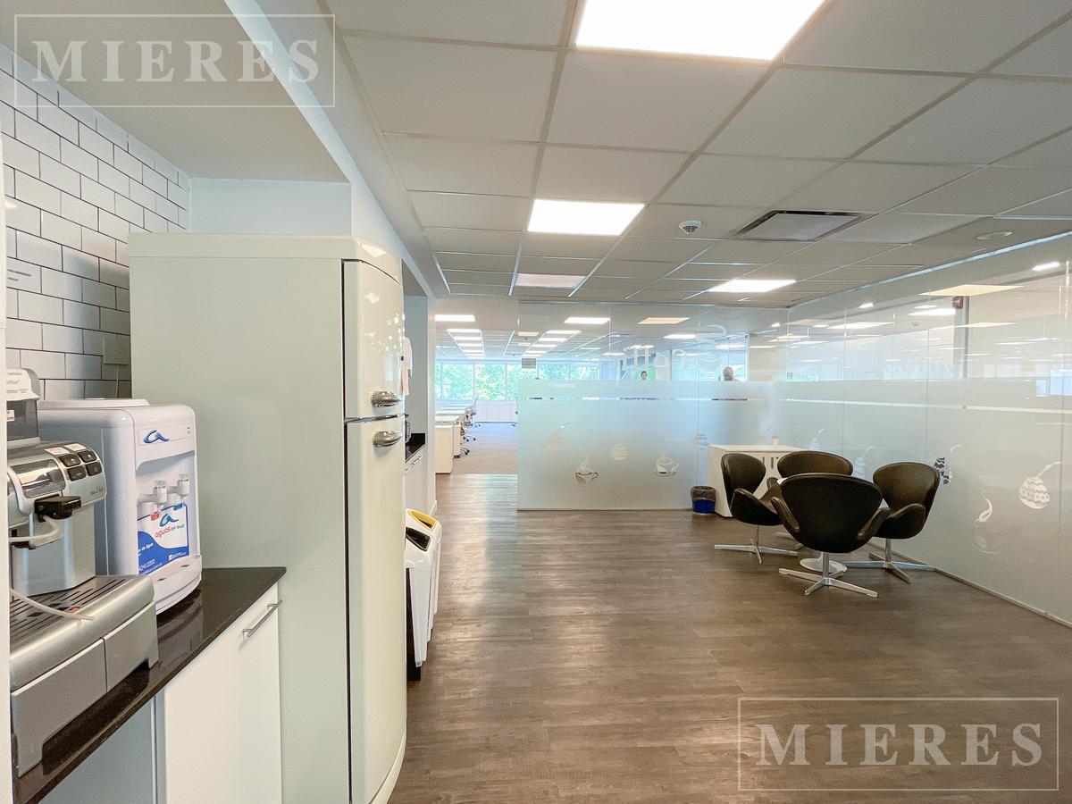 Foto de Edificio de Oficinas en Venta - 3.600 m² - Lomas de San Isidro, imagen 4