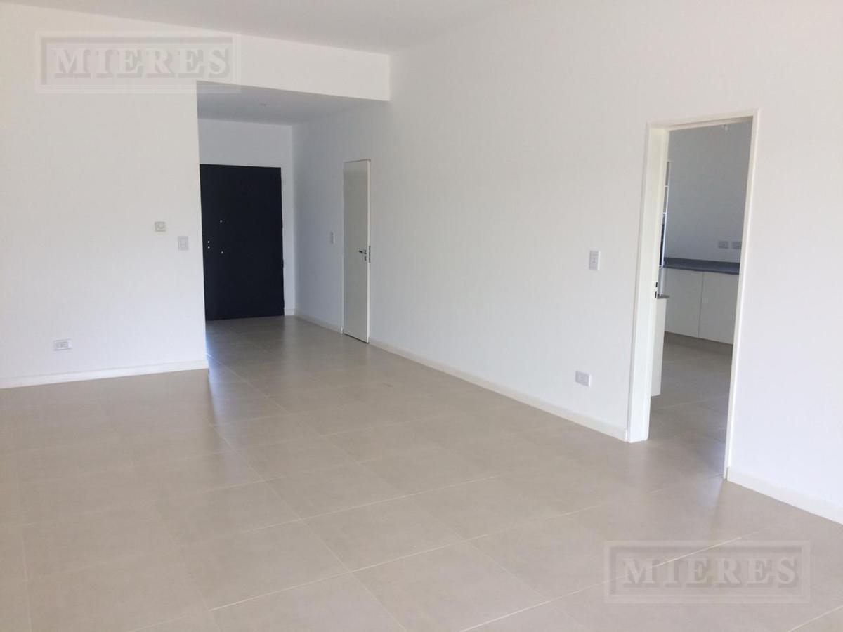 Foto de Casa en venta sobre lote interno en Barrio Vistas Puertos, imagen 2